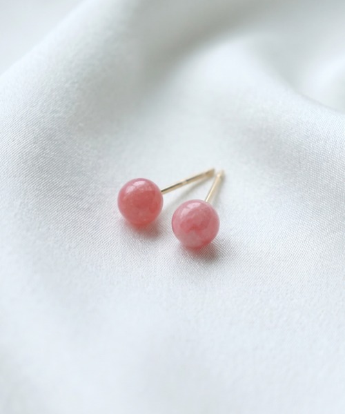 EMUNE(エミュネ)の「K10 カラーストーンボールピアス(ピアス(両耳用)・レディース・クリア/ライトピンク/ラベンダー・ONE SIZE)」の2枚目の写真