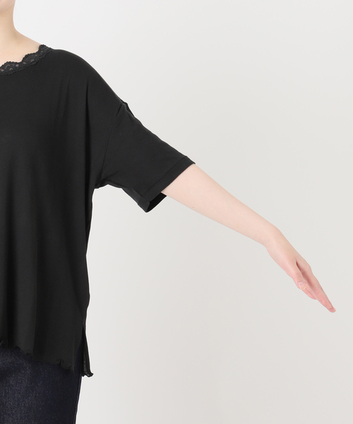 SLOBE IENA(スローブイエナ)の「miller/ミラー SLOBE別注 レースシアーTEE(Tシャツ/カットソー・レディース・ホワイト/スカイブルー/ネイビー/ブラック・FREE)」の16枚目の写真