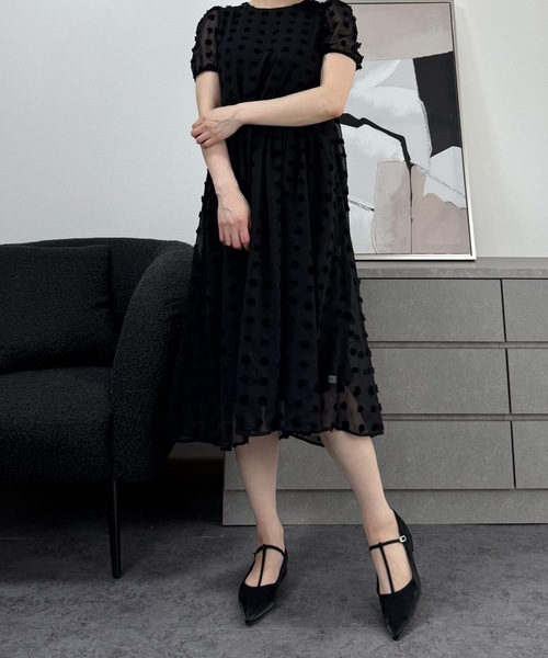 O.W(オーダブリュー)の「【Lサイズ・XLサイズ専門着痩せブランド】ドットシアーワンピース(ワンピース・レディース・ブラック・FREE)」の8枚目の写真