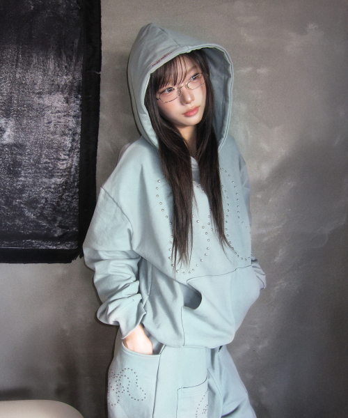MIRECO(ミレコ)の「SYMBOL STUD PIGMENT HOODIE MINT(パーカー・レディース・その他・FREE)」の2枚目の写真