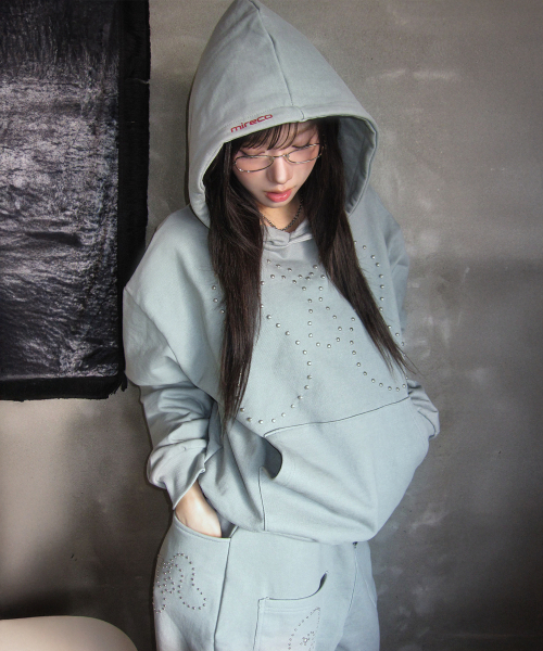 MIRECO(ミレコ)の「SYMBOL STUD PIGMENT HOODIE MINT(パーカー・レディース・その他・FREE)」の3枚目の写真