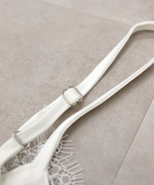 ISOOK(アイスー)の「レースデザインキャミソール(comochi select) / チュニック タンクトップ レースキャミ レイヤード インナー マットサテン(キャミソール・レディース・ブラック/ホワイト・FREE)」の17枚目の写真