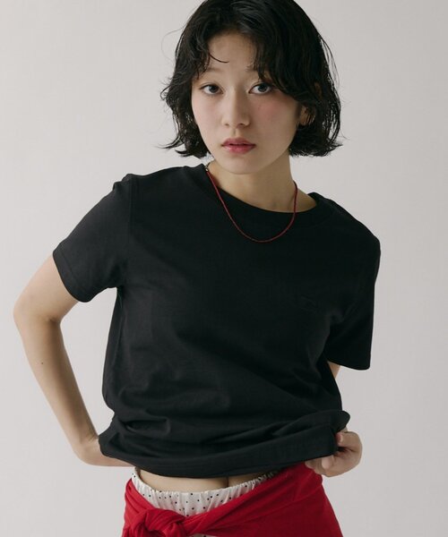 COLONY 2139(コロニートゥーワンスリーナイン)の「【MOTION】汗じみ防止刺繍コンパクトTシャツ(Tシャツ/カットソー・レディース・ホワイト/ブラック・FREE)」の13枚目の写真