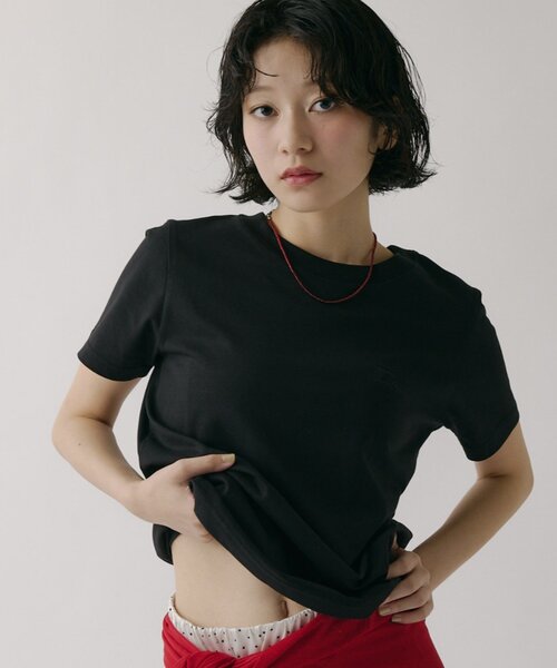 COLONY 2139(コロニートゥーワンスリーナイン)の「【MOTION】汗じみ防止刺繍コンパクトTシャツ(Tシャツ/カットソー・レディース・ホワイト/ブラック・FREE)」の3枚目の写真
