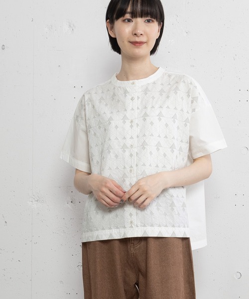 POU DOU DOU(プードゥドゥ)の「幾何ボーダー刺繍半袖シャツ(シャツ/ブラウス・レディース・オフホワイト/キナリ/ダークグレー・3)」の9枚目の写真
