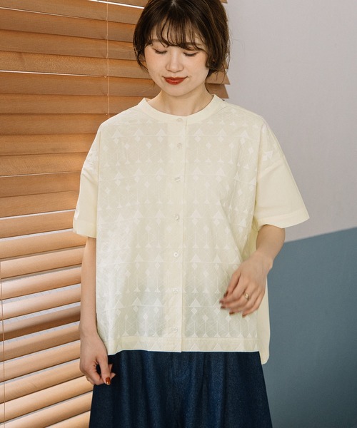 POU DOU DOU(プードゥドゥ)の「幾何ボーダー刺繍半袖シャツ(シャツ/ブラウス・レディース・オフホワイト/キナリ/ダークグレー・3)」の20枚目の写真