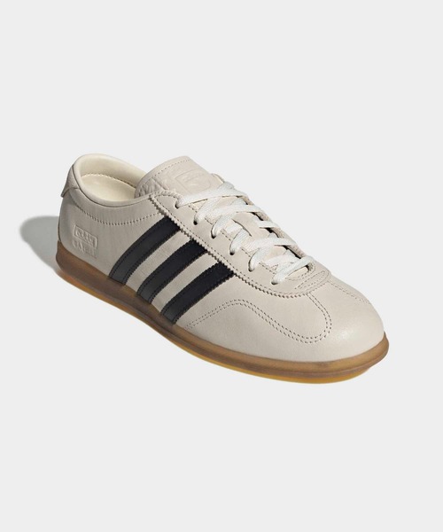 adidas(アディダス)の「ガゼル ロープロファイル / GAZELLE LO PRO / アディダスオリジナルス adidas Originals(スニーカー・レディース・ホワイト・22.0cm/22.5cm/23.0cm/23.5cm/24.0cm/24.5cm/25.0cm/25.5cm/26.0cm/26.5cm/27.0cm/27.5cm/28.0cm/28.5cm/29.0cm)」の4枚目の写真