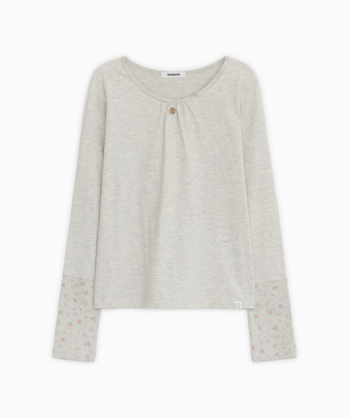 OHESHIO(オヘシオ)の「SHIRRING COLOR BLOCK LONG SLEEVE, FLORAL OATMEAL(Tシャツ/カットソー・レディース・その他・FREE)」の2枚目の写真