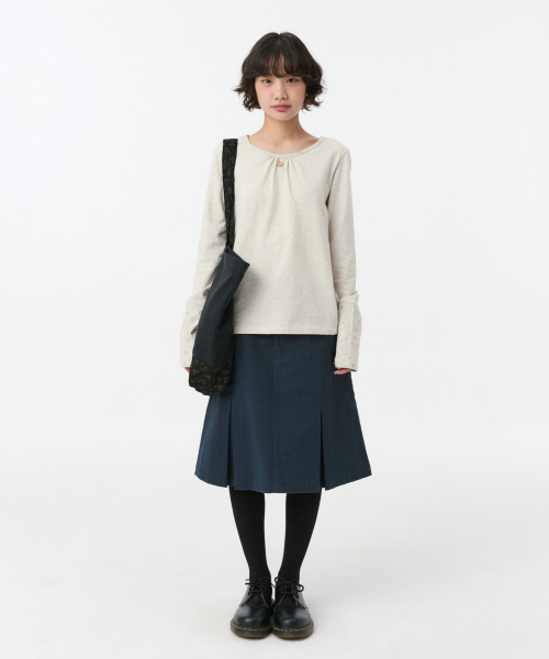 OHESHIO(オヘシオ)の「SHIRRING COLOR BLOCK LONG SLEEVE, FLORAL OATMEAL(Tシャツ/カットソー・レディース・その他・FREE)」の6枚目の写真