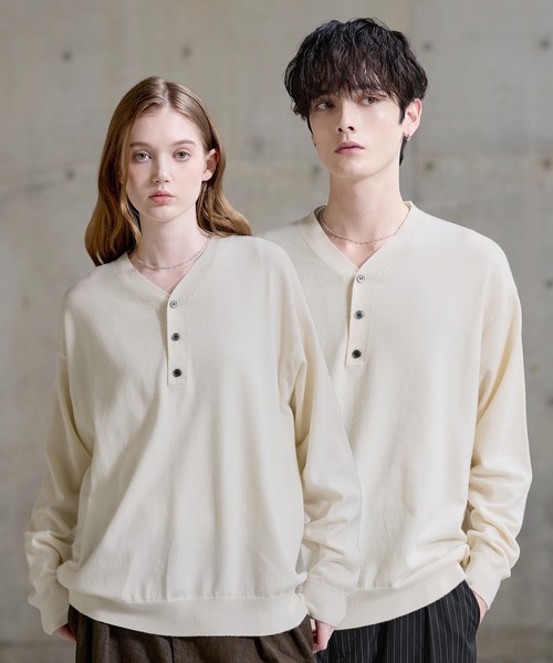ETELIO(エテリオ)の「カシミヤ混Vネックヘンリーネックニット(ニット/セーター・メンズ・ブルー/ブラック/ワイン/ブラウン/チャコール/アイボリー・L/XL/S/M)」の2枚目の写真