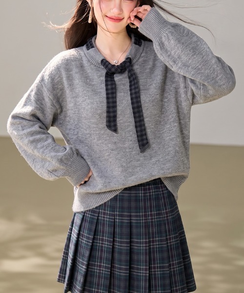 LUCPY（ラクピー）の「チェックリボン襟付きニットプルオーバー（その他トップス・レディース・グレー・X-LARGE/LARGE/MEDIUM/SMALL）」の3枚目の写真