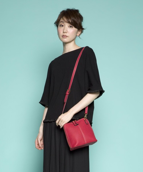 PLAIN CLOTHING（プレーンクロージング）の「【選べる6カラー】ミニマルワントーンショルダーバッグ（ショルダーバッグ・レディース・グレー/カーキ/ブラック/ホワイト/レッド/キャメル・FREE）」の6枚目の写真