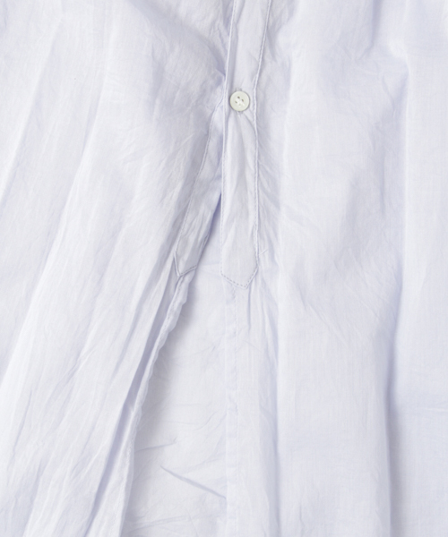 URBAN RESEARCH（アーバンリサーチ）の「UR ローンギャザーチュニック（ワンピース・レディース・ライトブルー/オフホワイト/スミクロ・FREE）」の8枚目の写真