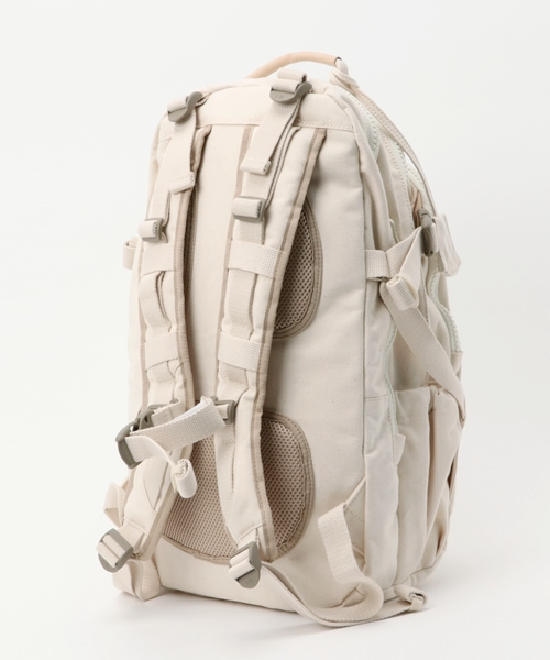 F/CE. (エフシーイー)の「No.3 CANVAS TRAVEL BACK PACK / ナンバースリー キャンバス トラベル バックパック(バックパック/リュック・レディース・アイボリー/ブラック・FREE)」の15枚目の写真