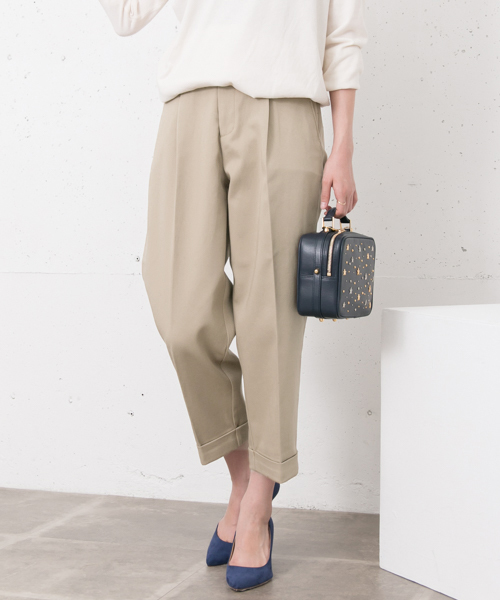 Dickies（ディッキーズ）の「UR DICKIES 別注TCタックテーパードパンツ（その他パンツ・レディース・ブラック/ベージュ/グレー・SMALL/MEDIUM）」の3枚目の写真