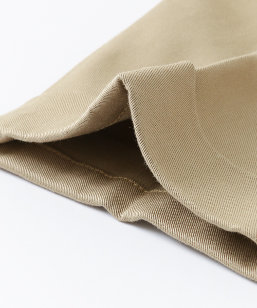 Dickies（ディッキーズ）の「UR DICKIES 別注TCタックテーパードパンツ（その他パンツ・レディース・ブラック/ベージュ/グレー・SMALL/MEDIUM）」の6枚目の写真