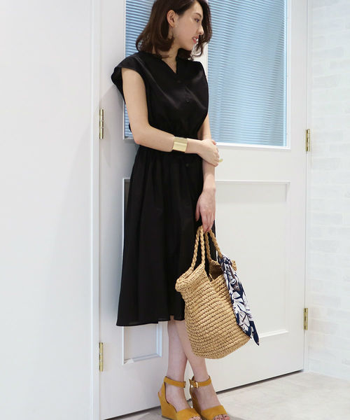 N.（N. Natural Beauty Basic）（エヌエヌナチュラルビューティーベーシック）の「コットンローンミモレノースリーブワンピース（ワンピース・レディース・ピンク/ベージュ/ブルー系その他/ブラック/ネイビー/カーキ・MEDIUM）」の15枚目の写真