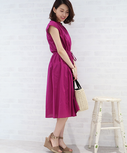 N.（N. Natural Beauty Basic）（エヌエヌナチュラルビューティーベーシック）の「コットンローンミモレノースリーブワンピース（ワンピース・レディース・ピンク/ベージュ/ブルー系その他/ブラック/ネイビー/カーキ・MEDIUM）」の17枚目の写真