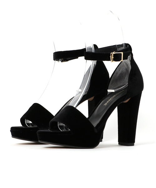 PINKY&DIANNE（ピンキーアンドダイアン）の「ベロアアンクルベルトサンダル（パンプス・レディース・ボルドー/ナチュラル/ブラック・MEDIUM/SMALL）」の2枚目の写真