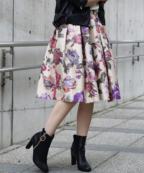 laboratory work（ラボラトリーワーク）の「フラワープリントタックギャザースカート（スカート・レディース・オフホワイト/ネイビー/イエロー・MEDIUM）」の2枚目の写真