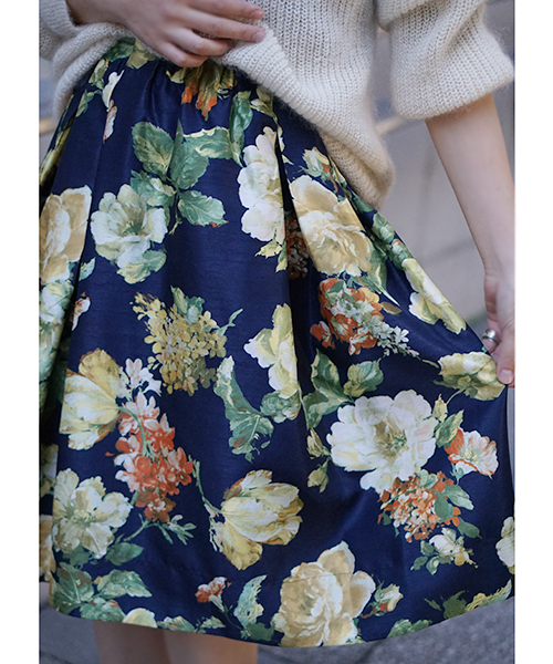 laboratory work（ラボラトリーワーク）の「フラワープリントタックギャザースカート（スカート・レディース・オフホワイト/ネイビー/イエロー・MEDIUM）」の15枚目の写真