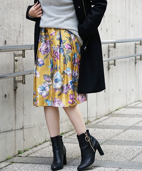 laboratory work（ラボラトリーワーク）の「フラワープリントタックギャザースカート（スカート・レディース・オフホワイト/ネイビー/イエロー・MEDIUM）」の9枚目の写真