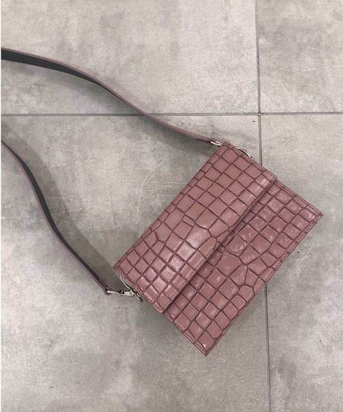 DouDou（ドゥドゥ）の「ダブルフラップショルダー（ショルダーバッグ・レディース・ベージュ/オフホワイト/ピンク・FREE）」の3枚目の写真