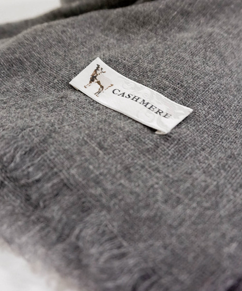 macocca（マコッカ）の「内モンゴル産カシミヤ100％生カシミヤストール（ストール/ショール・レディース・ライトグレー/ブラウン/グレー/アイボリー/ライトベージュ・FREE）」の6枚目の写真