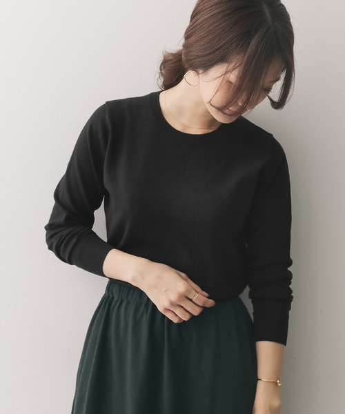 URBAN RESEARCH DOORS（アーバンリサーチドアーズ）の「綿カシミヤクルーネックプルオーバー（ニット/セーター・レディース・ボルドー/ベージュ/ブルー/ブラック・ONE）」の2枚目の写真