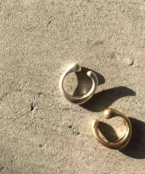 select MOCA(セレクトモカ)の「サークルイヤーカフ(イヤーカフ・レディース・シルバー/ゴールド・FREE)」の6枚目の写真