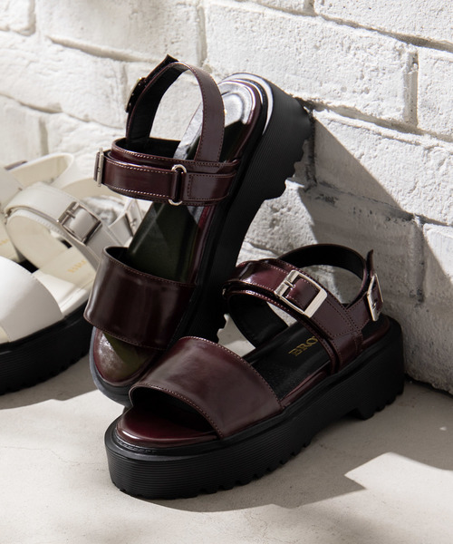 WEGO(ウィゴー)の「WEGO/厚底ベルトサンダル(サンダル・レディース・シルバー/ホワイト/ワイン/ブラック・LARGE/MEDIUM)」の4枚目の写真