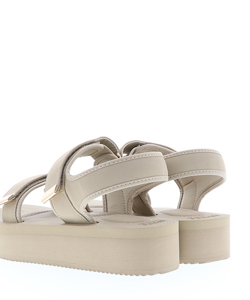 新品タグ付きRANDAランダ厚底サンダル RANDA（ランダ）の「厚底スポーティーサンダル（サンダル）」 - WEAR