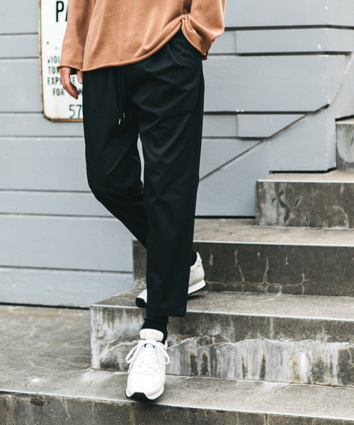 MR.OLIVE（ミスターオリーブ）の「ストレッチ テック ツイル / ツープリーツ テーパード イージーパンツ(ストレッチパンツ)（その他パンツ・メンズ・ブラック/オリーブ/ベージュ・SMALL/MEDIUM/LARGE）」の2枚目の写真