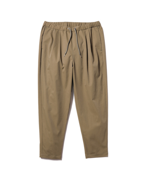 MR.OLIVE（ミスターオリーブ）の「ストレッチ テック ツイル / ツープリーツ テーパード イージーパンツ(ストレッチパンツ)（その他パンツ・メンズ・ブラック/オリーブ/ベージュ・SMALL/MEDIUM/LARGE）」の5枚目の写真