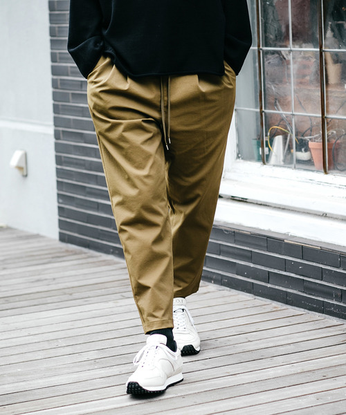MR.OLIVE（ミスターオリーブ）の「ストレッチ テック ツイル / ツープリーツ テーパード イージーパンツ(ストレッチパンツ)（その他パンツ・メンズ・ブラック/オリーブ/ベージュ・SMALL/MEDIUM/LARGE）」の6枚目の写真