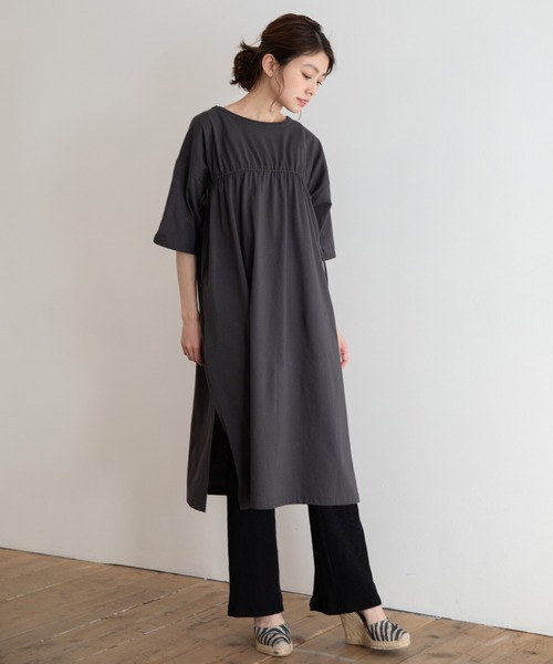 Munich(ミューニック)の「タンブラードライソフトジャージー 2WAYシャーリングTシャツワンピース(ワンピース・レディース・ホワイト/ブラック/ダークグレー/ライトベージュ・FREE)」の5枚目の写真