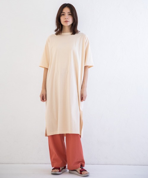Munich(ミューニック)の「タンブラードライソフトジャージー 2WAYシャーリングTシャツワンピース(ワンピース・レディース・ホワイト/ブラック/ダークグレー/ライトベージュ・FREE)」の9枚目の写真