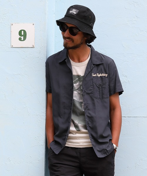 TMT（ティーエムティー）の「【なにわ男子　西畑大吾さん着用】CIGAR BACK-PRINT RAYON S/SL SHIRTS（シャツ/ブラウス・メンズ・サックスブルー/ブラック/アイボリー/グリーン・X-LARGE/SMALL/MEDIUM/LARGE）」の5枚目の写真