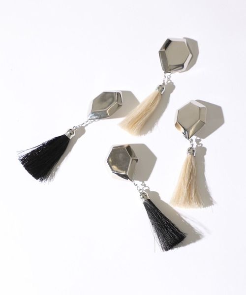 TOGA PULLA（トーガ　プルラ）の「【TOGA PULLA(トーガプルラ)】フリンジイヤリング　TP02-AK263（イヤリング・レディース・ホワイト/ブラック・FREE）」の8枚目の写真