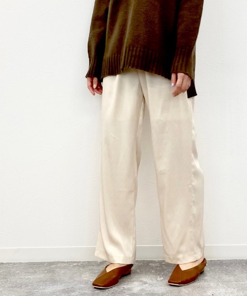 archives（アルシーヴ）の「ジャガードサテンイージーパンツ（その他パンツ・レディース・アイボリー/ベージュ/ブラウン・MEDIUM）」の2枚目の写真