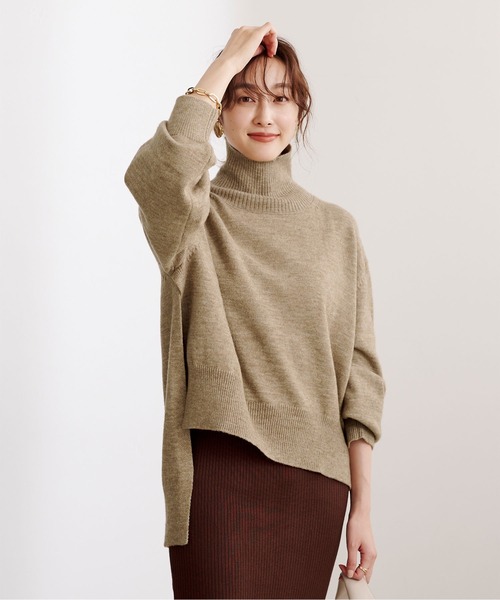 UR'S（ユアーズ）の「ｻｲﾄﾞｽﾘｯﾄﾀｰﾄﾙﾆｯﾄ（ニット/セーター・レディース・ブラック/グレー/ベージュ系その他/ライトベージュ/ブルー/ネイビー・S/M）」の3枚目の写真