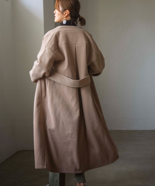 GeeRA(ジーラ)の「ビッグシルエットノーカラーコート(ノーカラーコート・レディース・モカ/ベージュ・MEDIUM/LARGE)」の2枚目の写真
