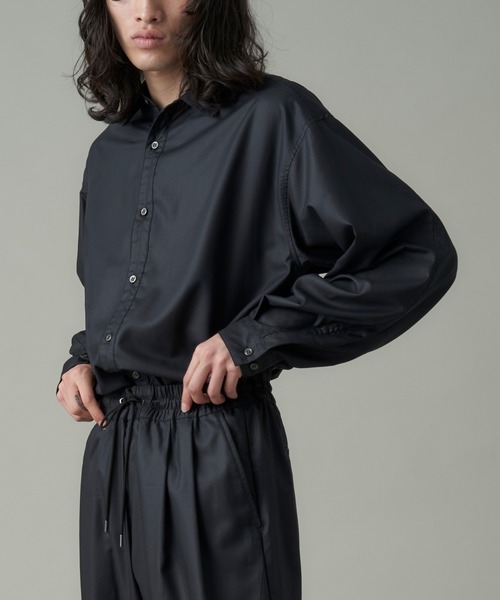 Juha(ユハ)の「SOFT L/S SHIRT(シャツ/ブラウス・メンズ・ブラック/オフホワイト/オリーブ/チャコールグレー・4/3)」の2枚目の写真