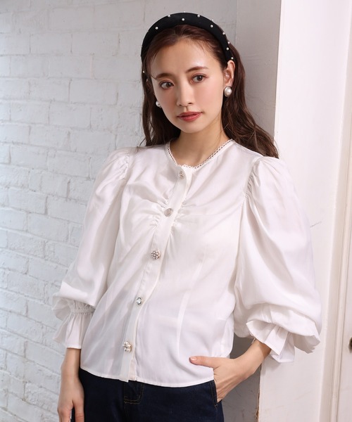 one after another NICE CLAUP（ワンアフターアナザーナイスクラップ）の「キラキラvintageボタンブラウス（シャツ/ブラウス・レディース・オフホワイト/ブラック/ベージュ・FREE）」の9枚目の写真