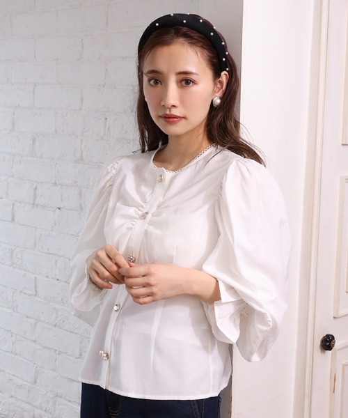 one after another NICE CLAUP（ワンアフターアナザーナイスクラップ）の「キラキラvintageボタンブラウス（シャツ/ブラウス・レディース・オフホワイト/ブラック/ベージュ・FREE）」の11枚目の写真