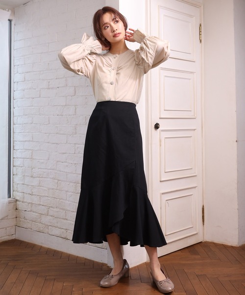 one after another NICE CLAUP（ワンアフターアナザーナイスクラップ）の「キラキラvintageボタンブラウス（シャツ/ブラウス・レディース・オフホワイト/ブラック/ベージュ・FREE）」の5枚目の写真