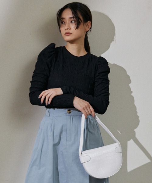 ECRIRE(エクリール)の「シアーパフカットプル(Tシャツ/カットソー・レディース・ブラック/オフホワイト/ブラウン・フリー)」の7枚目の写真