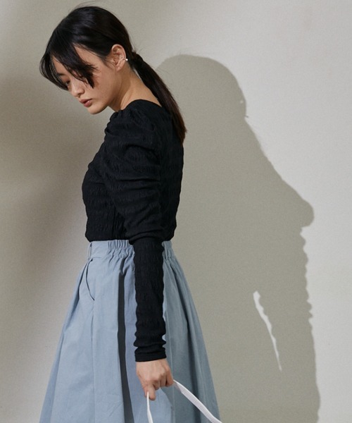 ECRIRE(エクリール)の「シアーパフカットプル(Tシャツ/カットソー・レディース・ブラック/オフホワイト/ブラウン・フリー)」の5枚目の写真