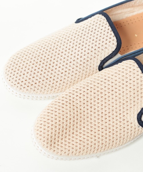 MEN'S BIGI（メンズビギ）の「＜Rivieras（リビエラ）＞ メッシュスリッポン（スリッポン・メンズ・ホワイト/ネイビー・01/02/03/04/05）」の4枚目の写真