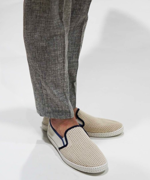 MEN'S BIGI（メンズビギ）の「＜Rivieras（リビエラ）＞ メッシュスリッポン（スリッポン・メンズ・ホワイト/ネイビー・01/02/03/04/05）」の5枚目の写真